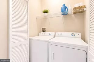2465 Army Navy Dr, Arlington, VA 22206 - Photo 9