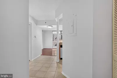 1001 N Vermont Street #811, Arlington, VA 22201 - Photo 13