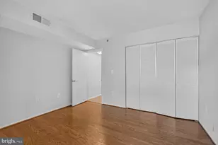 1001 N Vermont St, Arlington, VA 22201 - Photo 25