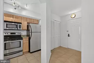 1001 N Vermont St, Arlington, VA 22201 - Photo 9