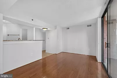 1001 N Vermont Street #811, Arlington, VA 22201 - Photo 15