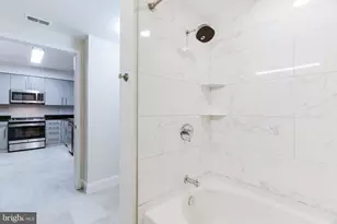 1021 N Garfield, Arlington, VA 22201 - Photo 17