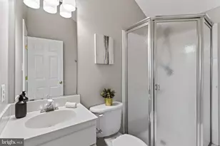 2402 N Greenbrier Ct, Arlington, VA 22207 - Photo 41