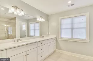 2205 N Edison Street N, Arlington, VA 22207 - Photo 15