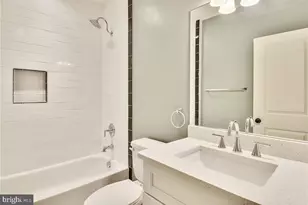 2205 N Edison Street N, Arlington, VA 22207 - Photo 27