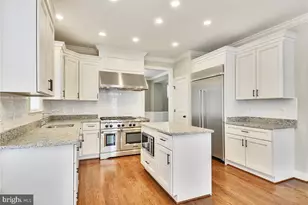 2205 N Edison Street N, Arlington, VA 22207 - Photo 9