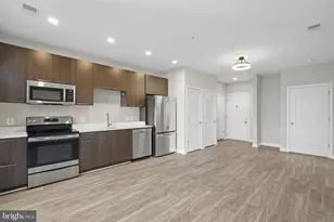 989 S Buchanan St, Arlington, VA 22204 - Photo 3