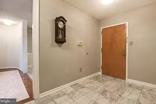 1101 S Arlington Ridge Rd, Arlington, VA 22202 - Photo 15