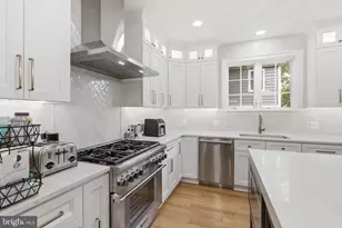 809 N Buchanan St, Arlington, VA 22203 - Photo 17