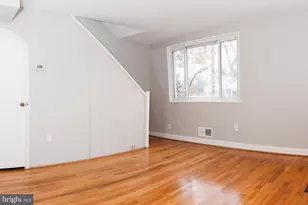 5627 8th St S, Arlington, VA 22204 - Photo 3