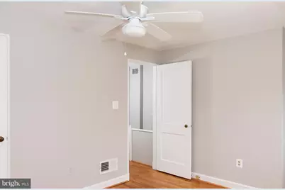5627 8th Street S, Arlington, VA 22204 - Photo 17