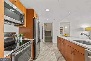 1530 Key Blvd, Arlington, VA 22209 - Photo 5