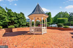 1739 N Wakefield Street N, Arlington, VA 22207 - Photo 45