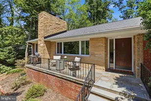 2615 S June St, Arlington, VA 22202 - Photo 3