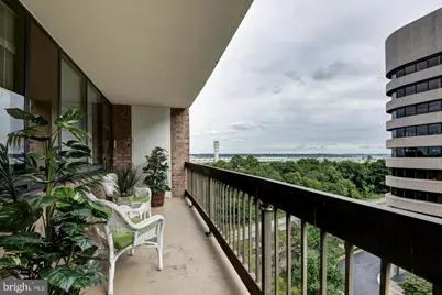 1805 Crystal Drive #713S, Arlington, VA 22202 - Photo 3