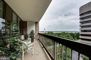 1805 Crystal Dr, Arlington, VA 22202 - Photo 3