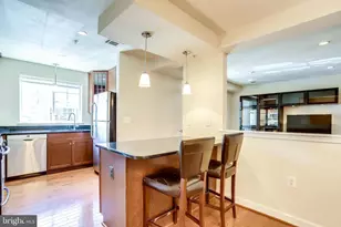 4141 S Four Mile Run Dr S, Arlington, VA 22204 - Photo 5
