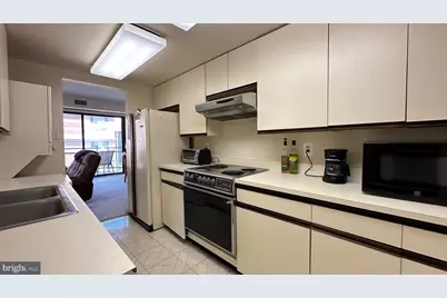 1530 Key Boulevard #832, Arlington, VA 22209 - Photo 13