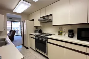 1530 Key Blvd, Arlington, VA 22209 - Photo 13
