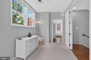 2074 N Oakland St, Arlington, VA 22207 - Photo 29
