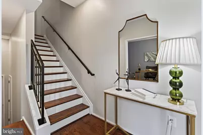 2074 N Oakland Street, Arlington, VA 22207 - Photo 5