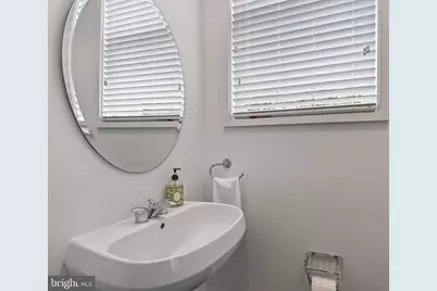2074 N Oakland Street, Arlington, VA 22207 - Photo 31
