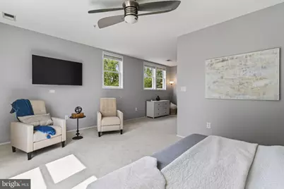 2074 N Oakland Street, Arlington, VA 22207 - Photo 27