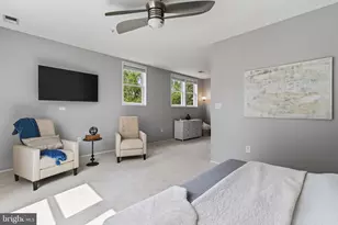 2074 N Oakland St, Arlington, VA 22207 - Photo 27