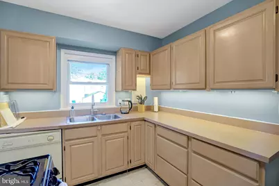 1404 N Roosevelt Street N, Arlington, VA 22205 - Photo 11