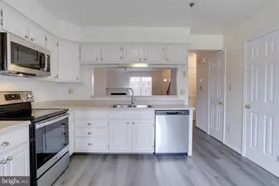 3050 S Glebe Road, Arlington, VA 22206 - Photo 3