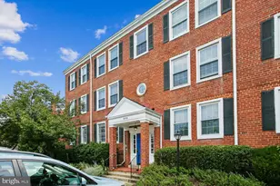 2820 S Abingdon St, Arlington, VA 22206 - Photo 1