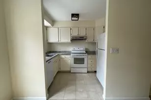 2515 S Walter Reed Dr, Arlington, VA 22206 - Photo 3
