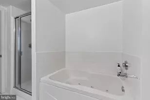 2220 Fairfax Dr, Arlington, VA 22201 - Photo 27