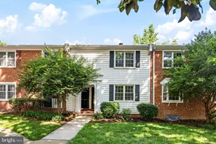 2731 S Walter Reed Dr, Arlington, VA 22206 - Photo 1