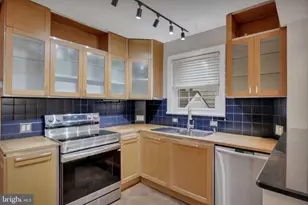 1706 N Glebe Rd, Arlington, VA 22207 - Photo 13