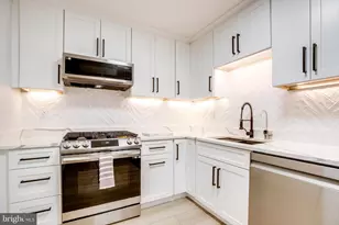 1300 Army Navy Dr, Arlington, VA 22202 - Photo 13