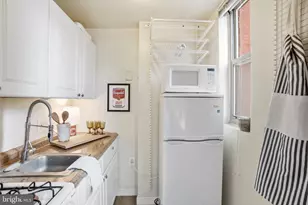 1121 Arlington Blvd, Arlington, VA 22209 - Photo 7