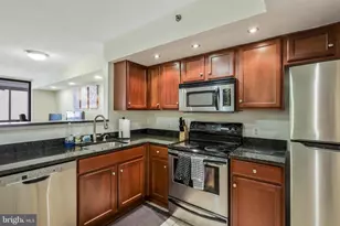 1001 N Vermont St, Arlington, VA 22201 - Photo 3