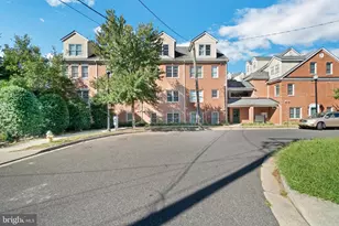 2270 S Garfield St, Arlington, VA 22206 - Photo 1
