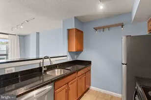 1024 N Utah St, Arlington, VA 22201 - Photo 11