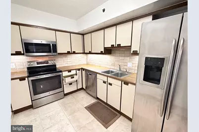 1200 Crystal Drive #214, Arlington, VA 22202 - Photo 5