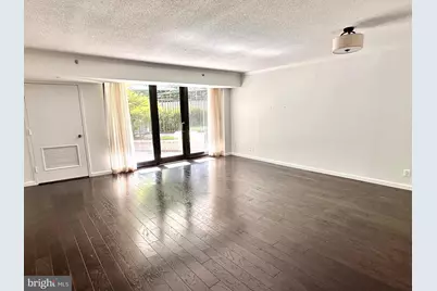 1200 Crystal Drive #214, Arlington, VA 22202 - Photo 3