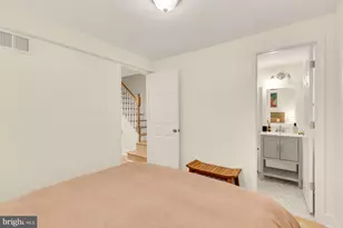 2536 S Walter Reed Dr, Arlington, VA 22206 - Photo 19