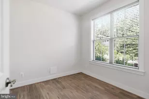 2252 S Glebe Rd, Arlington, VA 22204 - Photo 3