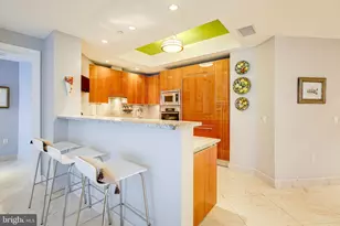 1881 N Nash St, Arlington, VA 22209 - Photo 5