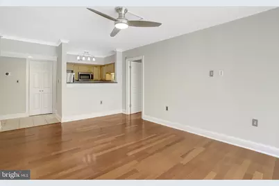 1001 N Randolph Street #302, Arlington, VA 22201 - Photo 15