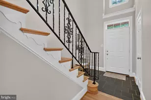 1303 N Lynnbrook Dr N, Arlington, VA 22201 - Photo 3