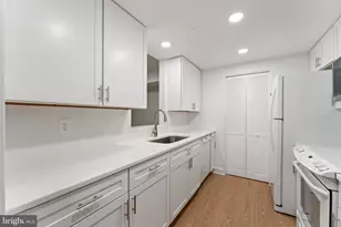 1530 Key Blvd N, Arlington, VA 22209 - Photo 3