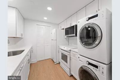 1530 Key Boulevard N #1009, Arlington, VA 22209 - Photo 9
