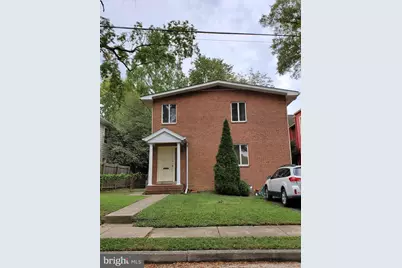 1034 17th Street S #TOP FLOOR, Arlington, VA 22202 - Photo 1
